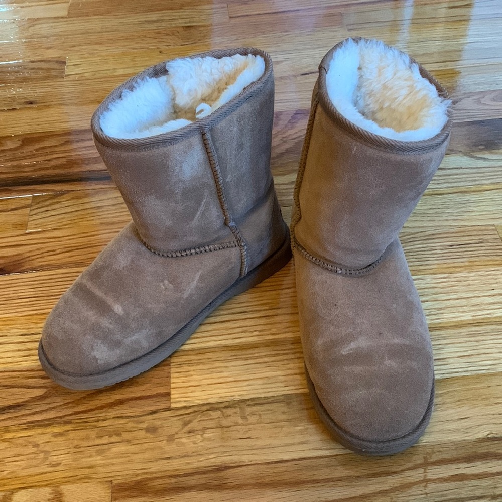 Fuzzy, warm boots